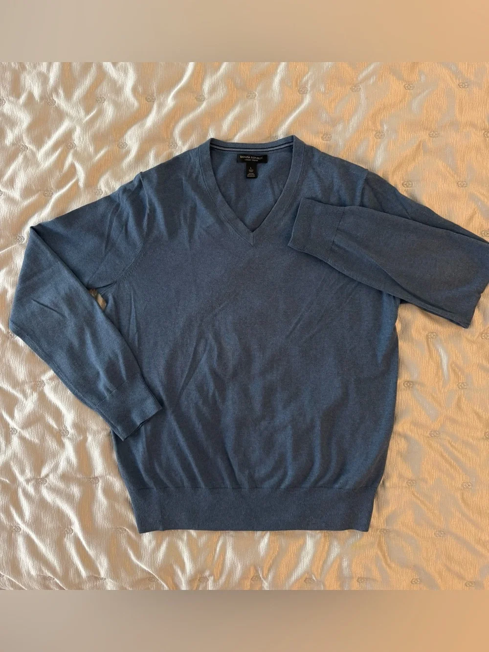 Banana Republic Men’s Silk Cashmere V-Neck Sweater Slate Blue L